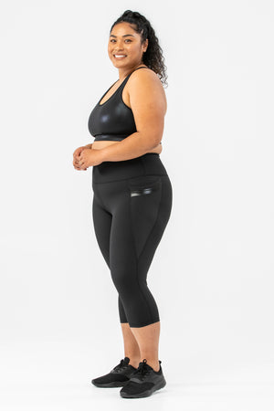 Endurance Black Stripe High Rise 3/4 Pocket Leggings